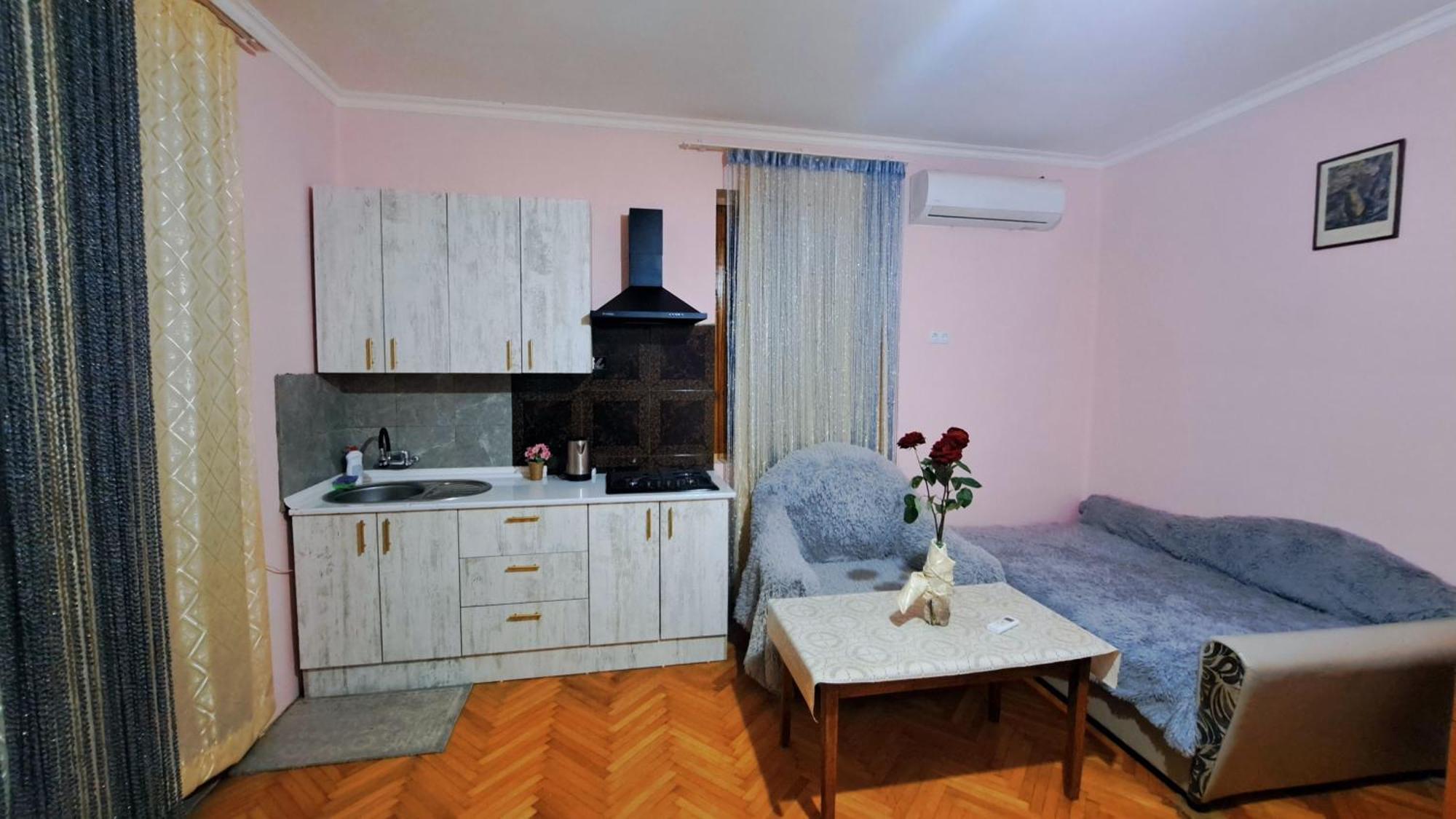 Apartment With A Nice Terrace In Old City Center Tiflis Dış mekan fotoğraf
